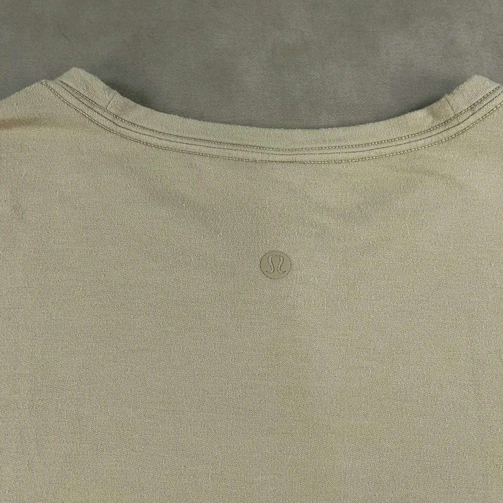 Lululemon Shirt Womens 14 Beige Long Sleeve Curved Hem Relaxed Fit Flowy Stretch